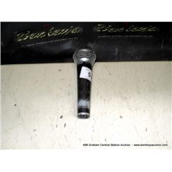 SHURE SM58 MICROPHONE