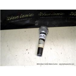 SHURE SM58 MICROPHONE