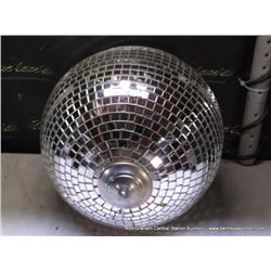 Mirror Ball-dance
