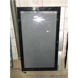 Vizio, 50" LCD