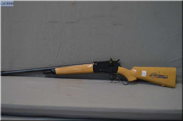 Official Walt Disney Davey Crocket child's toy rifle