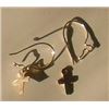 Image 1 : Yellow gold cross tiny earrings