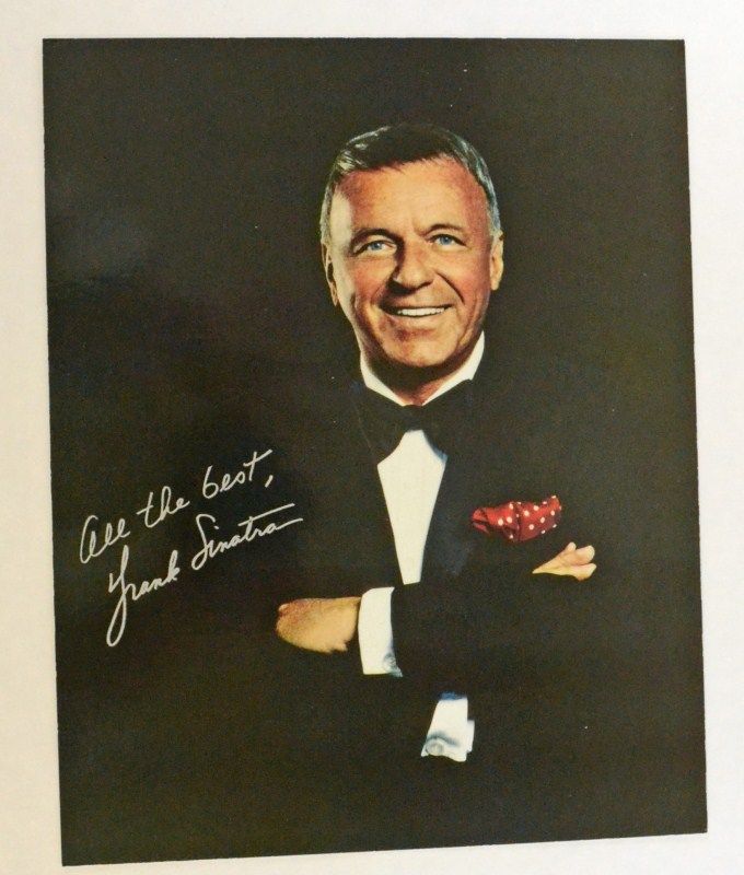 FRANK SINATRA ORIGINAL 8X10 SIGNED AUTOGRAPH PHOTO