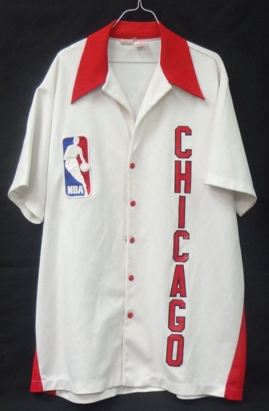 bulls white warm up jacket