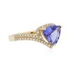 Image 2 : 14KT Yellow Gold 1.03ct Tanzanite and Diamond Ring