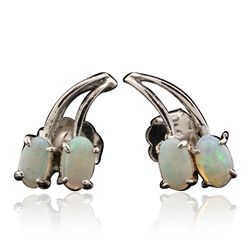 14KT White Gold 1.50ctw Opal Earrings