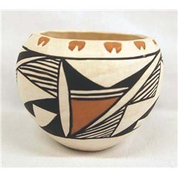 1985 Acoma Pottery Jar