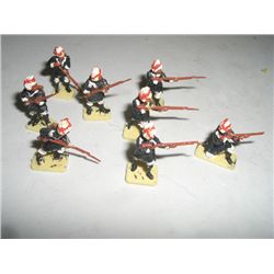 VINTAGE TOY SOLDIERS 8 TOTAL AFRICAN SOLDIERS *HAND PAINTED & PLASTIC*!! TOY SOLDIERS CAME OUT OF ES
