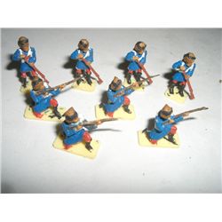 VINTAGE TOY SOLDIERS 8 TOTAL SOLDIERS *HAND PAINTED & PLASTIC*!! TOY SOLDIERS CAME OUT OF ESTATE!!