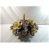 Image 1 : CAPODIMONTE LARGE FLOWER BASKET