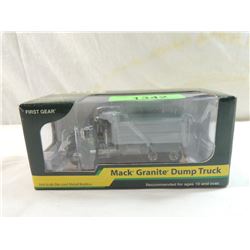 PLOTE CONSTRUCTION 1:64 MACK GRANITE DUMP TRUCK RE