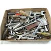 Image 2 : BOX LOT ASSORTED TOOLS