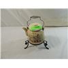 Image 3 : SMALL VINTAGE TEAPOT ON STAND