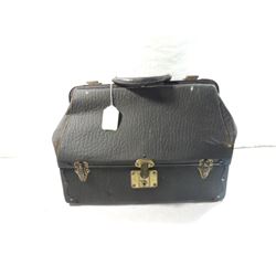 ANTIQUE DOCTORS BAG