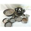 Image 1 : BOX LOT ASSORTED TIN KITCHEN MOLDS, PANS,