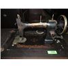 Image 2 : WHITE ROTORY USA SEWING MACHINE & TABLE