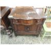 Image 1 : SMALL FRENCH PROV. SIDE TABLE END TABLE