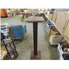 Image 2 : TALL WOODEN PLANT STAND