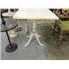 Image 2 : VINTAGE SMALL SQUARE DINING TABLE