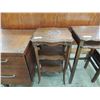 Image 2 : VINTAGE FRENCH SIDE TABLE END TABLE  W/ SHELVES