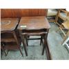 Image 1 : VINTAGE SIDE TABLE END TABLE