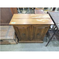 COUNTRY CABINET