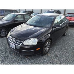 05 Volkswagen Jetta New  4dr Sedan - T - DRIVE