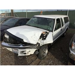 98 Chevrolet S-10 2 Dr  Extended Cab SB - T - START-BD