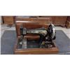 Image 1 : Vintage Singer Sewing Machine