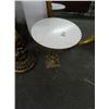 Image 1 : Small Cast Round Pedestal