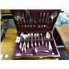 Image 1 : Rogers Bros. Silverplate Flatware Set
