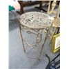 Image 1 : Plant Stand