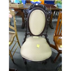 Ladies Sitting Chair