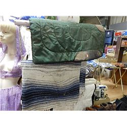 HORSE PAD AND BLANKET