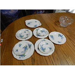 ROYAL ALBERT FINE CHINA - FORGET ME NOT - 12 PC ++ PLUS - TUDOR ROSE FINE CHINA - 22K GOLD  - 5 PC =