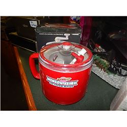 ICE CREAM MAKER