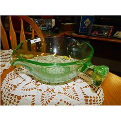 DEPRESSION GLASS - EMERALD GLASS - DOUBLE SPOUTED BOWL
