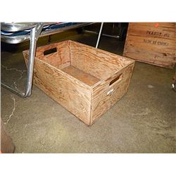 VINTAGE WOOD BOTTLE CRATE