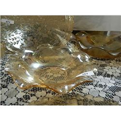 DEPRESSION GLASS - AMBER GLASS - FLORAL SHAPED BOWL