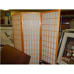 ROOM DIVIDER - 3 PANEL - (as-is)