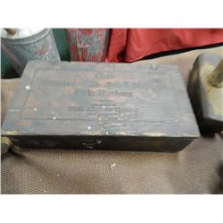 VINTAGE WOOD BOX - "KALES WASHERS" WITH COPPER NAILS