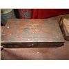 Image 2 : VINTAGE WOOD BOX - "KALES WASHERS" WITH COPPER NAILS