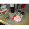 Image 1 : VINTAGE ASSORTMENT - KITCHENAILIA AND OTHER ITEMS