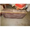 Image 2 : VINTAGE WOOD CARPENTRY BOX