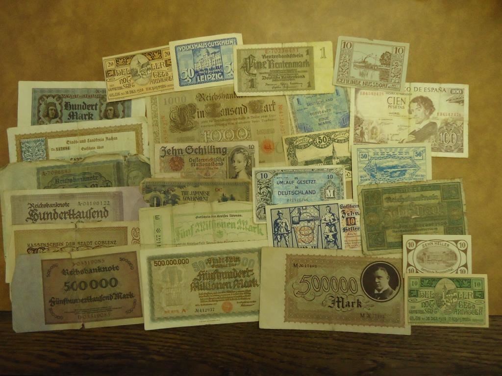 25 ASSORTED FOREIGN CURRENCY MANY OLD GERMAN