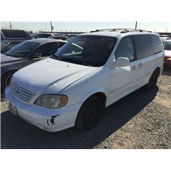03 Kia Sedona 4dr Minivan - T - DRIVE