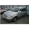 Image 1 : 05 Kia Sedona 4dr Minivan - T - DRIVE