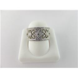 160-21062:14K white gold diamond ring