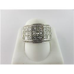 164-11155:14K white gold diamond ring