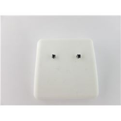 171-25718:14K white gold black diamond studs